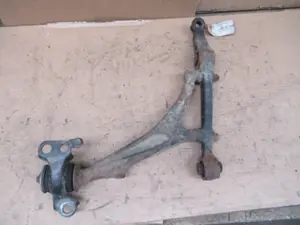Bras de suspension avant gauche