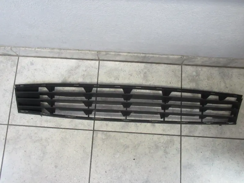 Grille pare-chocs avant