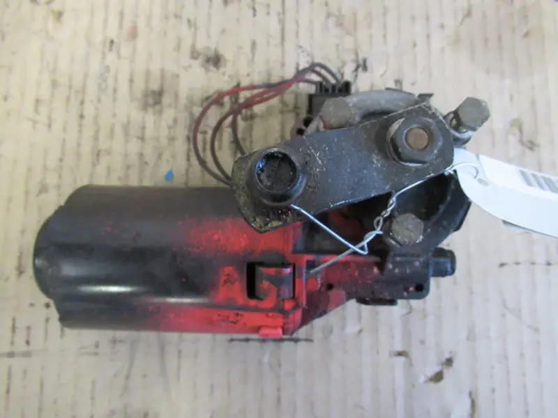Wischermotor vorne