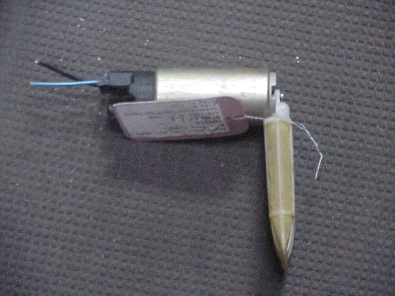 Pompe à essence électrique