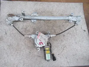 Fensterheber vorne links