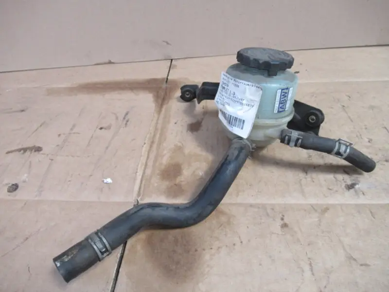 Réservoir d'eau compartiment moteur