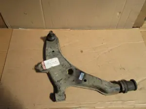 Bras de suspension avant droit