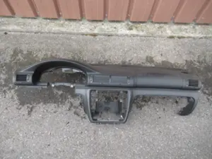 Armaturenbrett Airbag