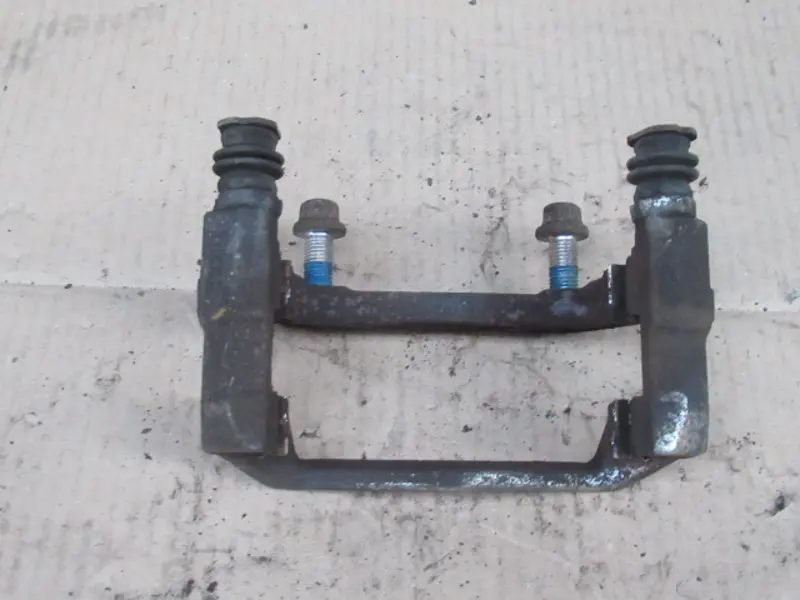 Bremssattelhalter