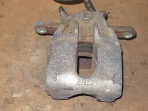 Bremszange vorne rechts