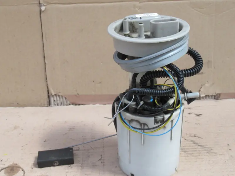 Pompe à essence électrique