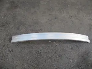 Stossstangenhalter vorne