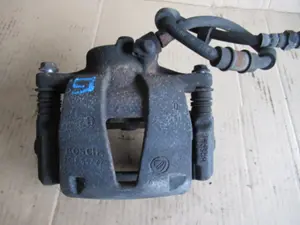 Bremszange vorne links