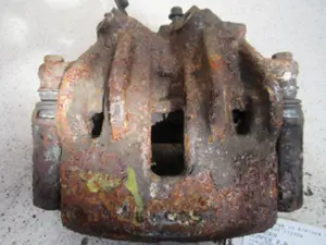 Bremszange vorne rechts