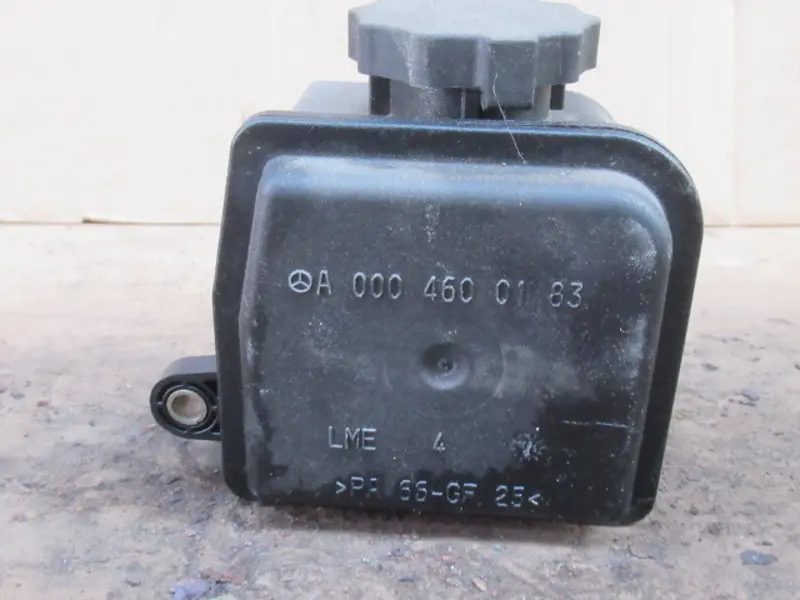 Réservoir d'eau compartiment moteur