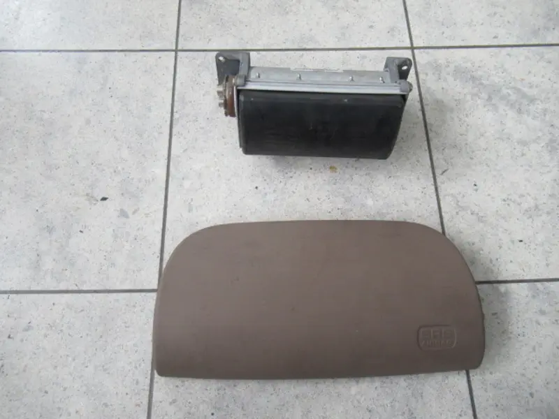Airbag avant droit