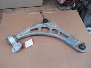 Querlenker vorne rechts