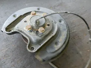 Achsschenkel hinten links