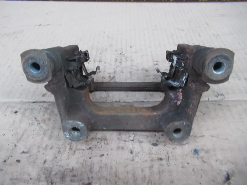 Bremssattelhalter