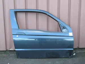 Türe rechts (2/3-türig)