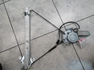 Fensterheber vorne links