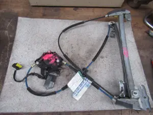 Fensterheber vorne links