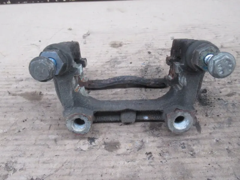Bremssattelhalter