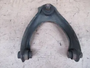 Bras de suspension avant gauche