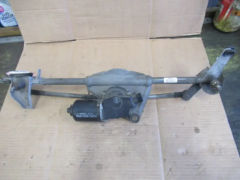 Wischermotor vorne