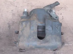 Bremszange vorne links