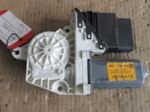 Fensterheber vorne links