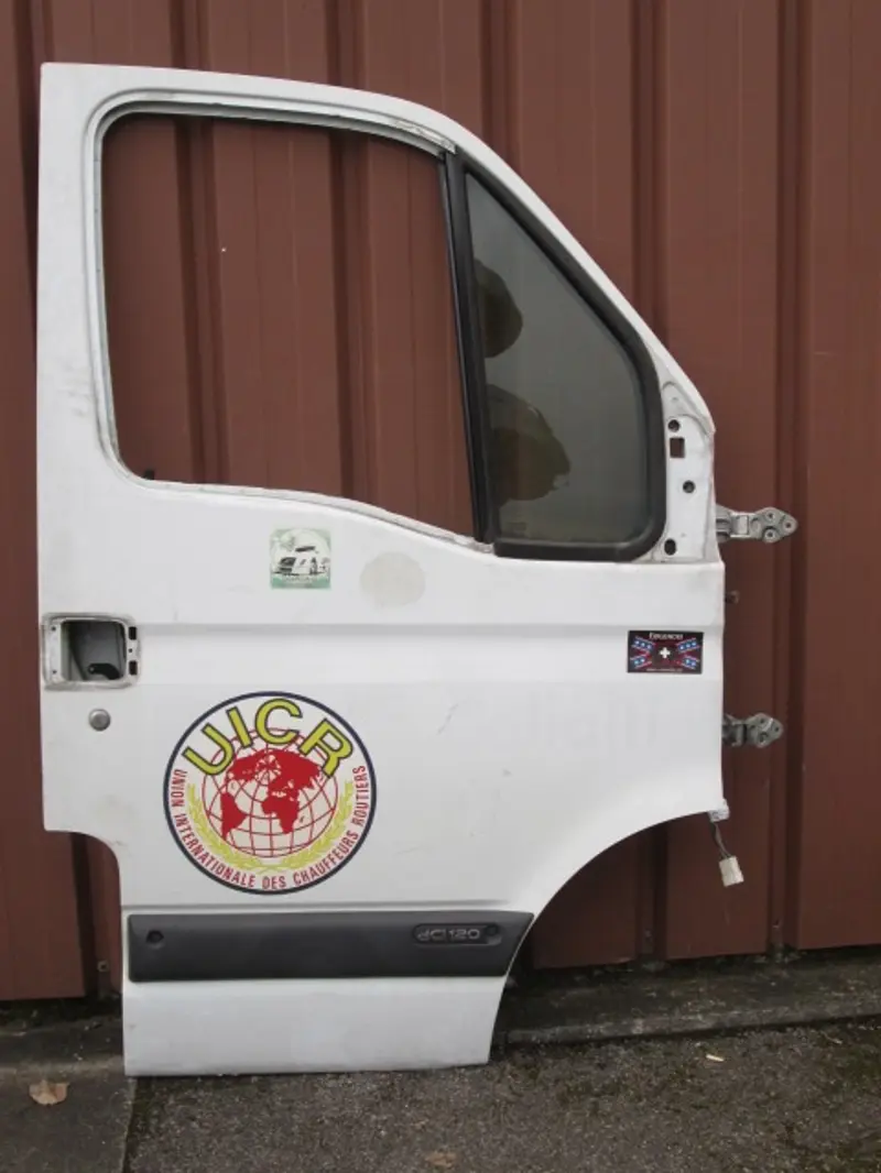 Porte avant droite