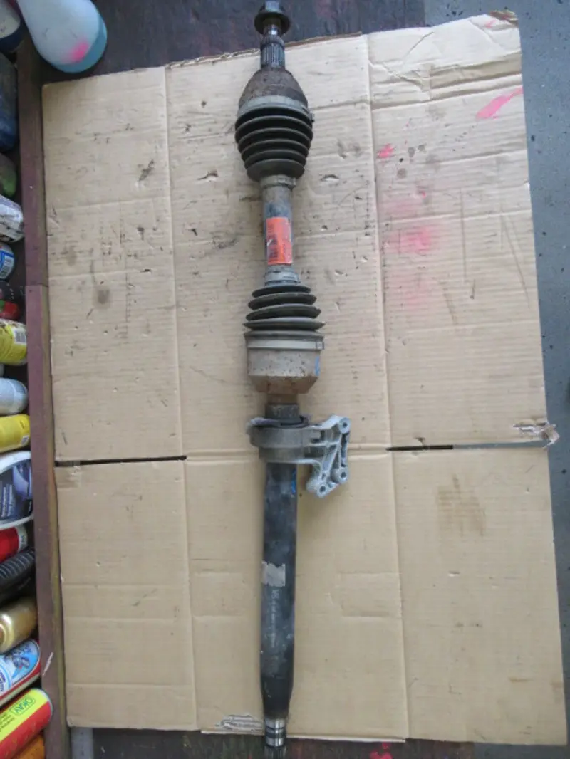 Arbre de transmission avant droit