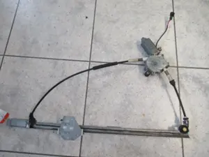 Fensterheber vorne links