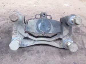 Support étrier de frein