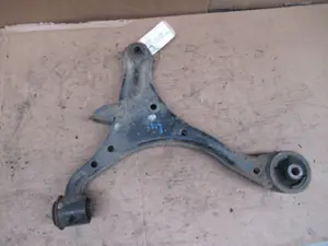 Bras de suspension avant gauche