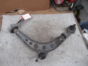 Bras de suspension avant gauche