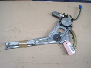 Fensterheber vorne links