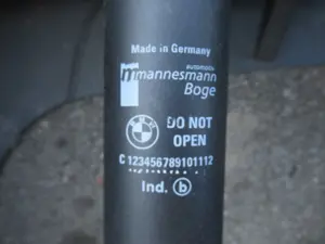 Stossstangenhalter hinten