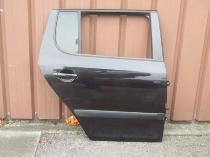 Porte arrière droite
