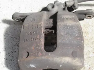 Bremszange vorne links