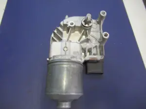 Wischermotor vorne