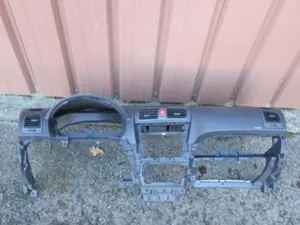 Armaturenbrett Airbag