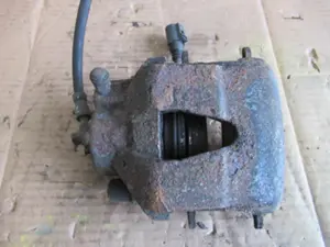 Bremszange vorne links