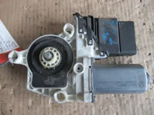 Lève-vitre arrière droit