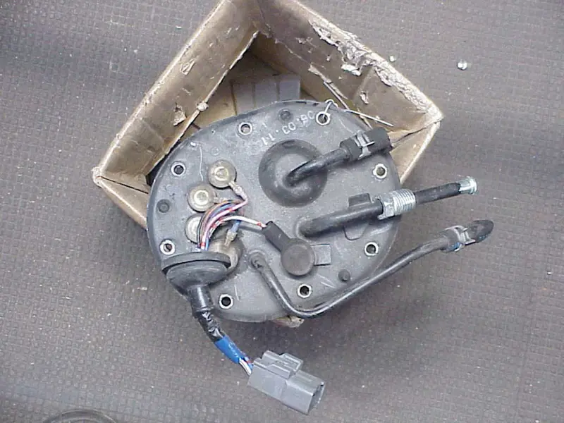 Pompe à essence électrique