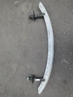 Stossstangenhalter vorne