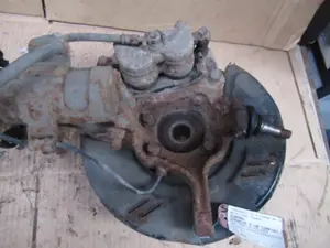 Achsschenkel vorne rechts