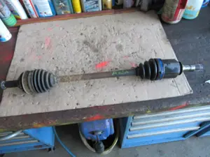 Arbre de transmission avant droit