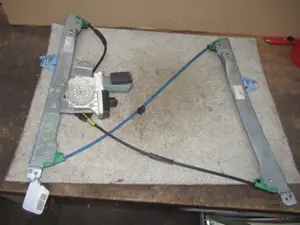 Lève-vitre avant gauche