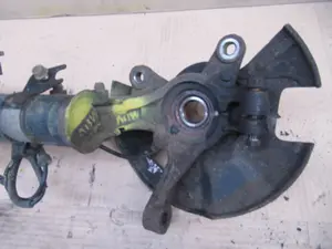 Achsschenkel vorne links