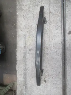 Stossstangenhalter vorne