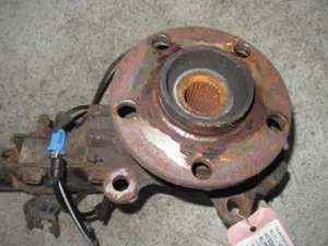 Achsschenkel vorne links