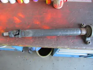 Kardanwelle / Zentralwelle